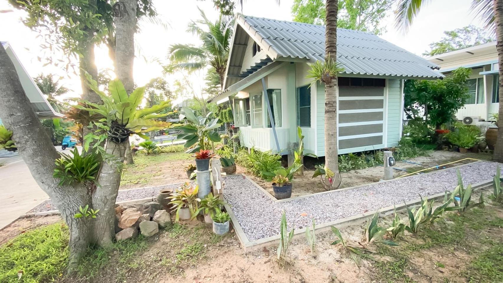 Rimsira Villa Chumphon Exterior photo
